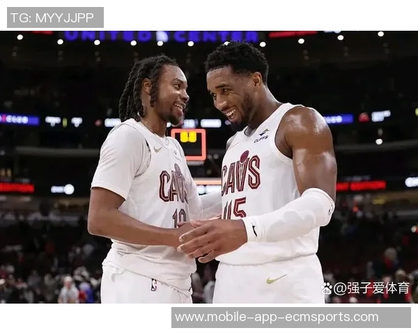 双塔联手展现统治力小莫布里与阿伦合砍32分21篮板8助攻助球队取胜 双塔联手展现统治力小莫布里与阿伦合砍32分21篮板8助攻助球队取胜