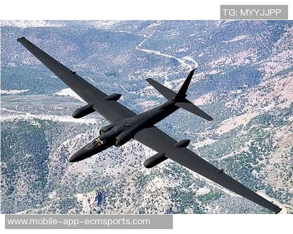 怀特平历史后卫单场帽子戏法纪录感慨能与传奇并肩作战